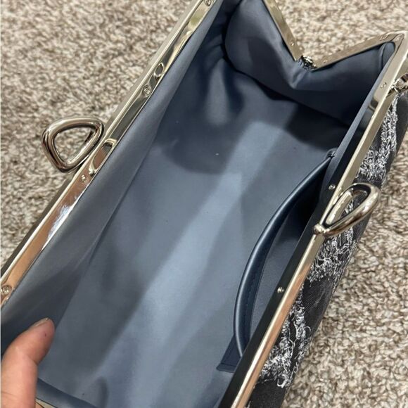 Genuine Leather Denim Quilted Pattern, Handmade Unique Bow Kisslock Baguette Bag - Picture 15 of 16